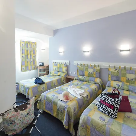 فندق Esplanade Eden 3*