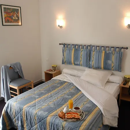 فندق Esplanade Eden 3*