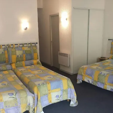 Esplanade Eden 3*