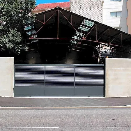 Esplanade Eden 3*