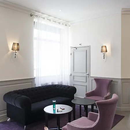 Esplanade Eden 3*