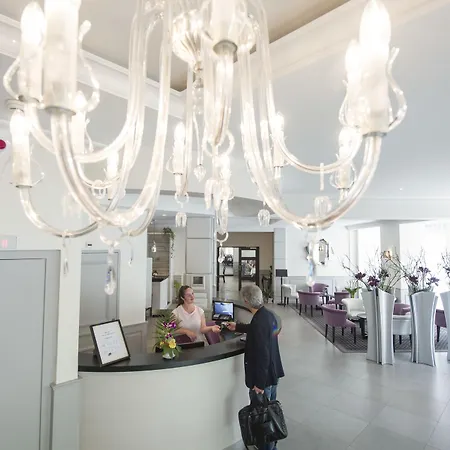 Szálloda Esplanade Eden 3*